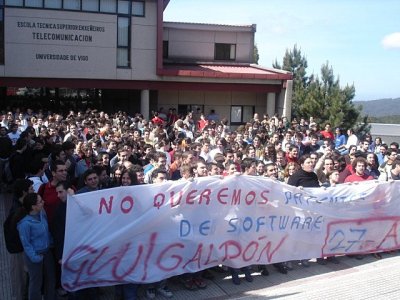 Manifestación en ETSE Telecomunicacións  Vigo , Pontevedra